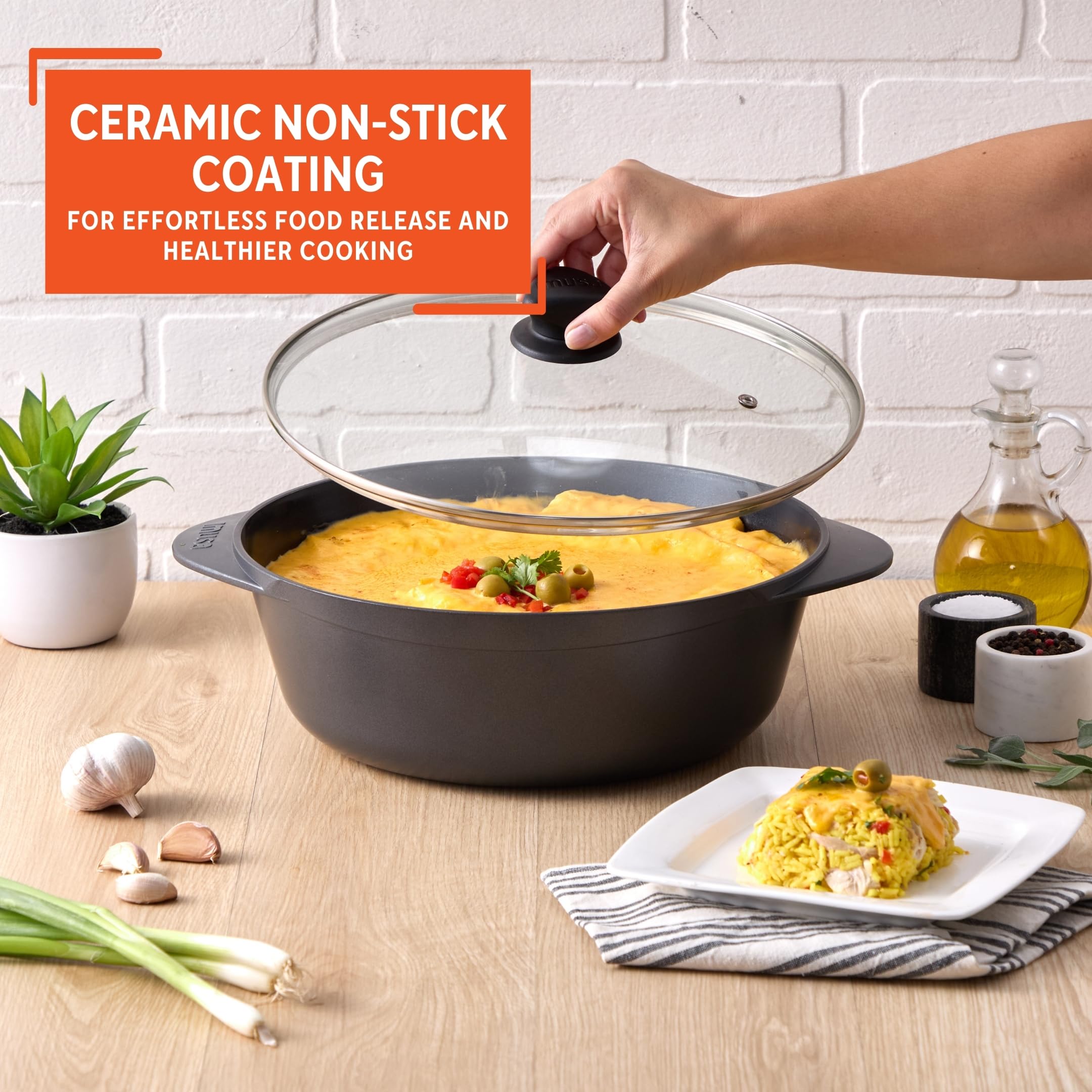 IMUSA Cocotte Cast Aluminum Ceramic Nonstick Caldero with Glass Lid, 7Qt, Black - Image 4